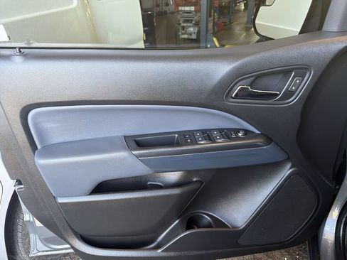 Used 2018 Chevrolet Colorado Z71 AWD/4WD image 22