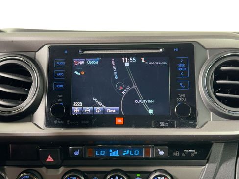 Used 2018 Toyota Tacoma Limited image 25