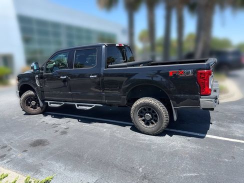 Used 2019 Ford F250 XLT w/ XLT Premium Package AWD/4WD image 8
