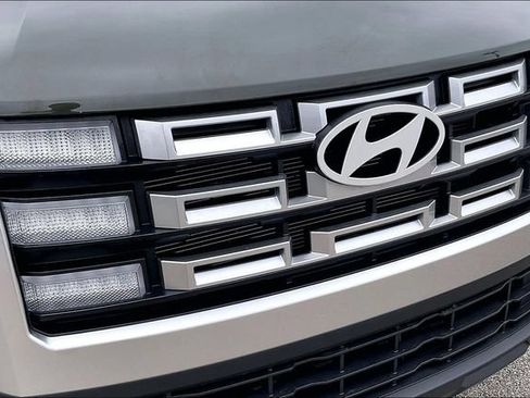 Certified 2026 Hyundai Santa Cruz SEL FWD image 32