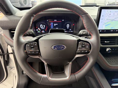 Certified 2025 Ford Explorer ST-Line w/ Premium Package RWD image 33