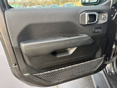 Used 2023 Jeep Wrangler Sahara w/ Cold Weather Group image 5