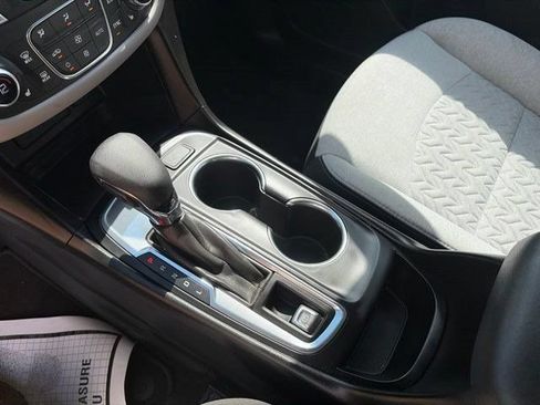 Used 2022 Chevrolet Equinox LT w/ Driver Convenience Package FWD image 26