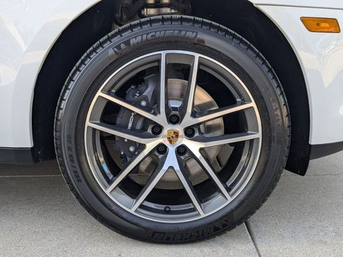 Used 2025 Porsche Macan image 29