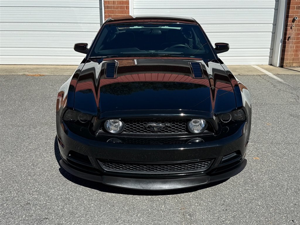 Used 2014 Ford Mustang GT w/ FP8 Appearance Package RWD image 9