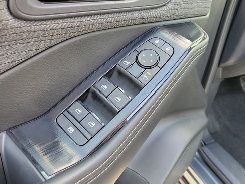 Certified 2023 Nissan Rogue SV FWD image 17