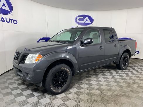 Used 2015 Nissan Frontier SV image 7