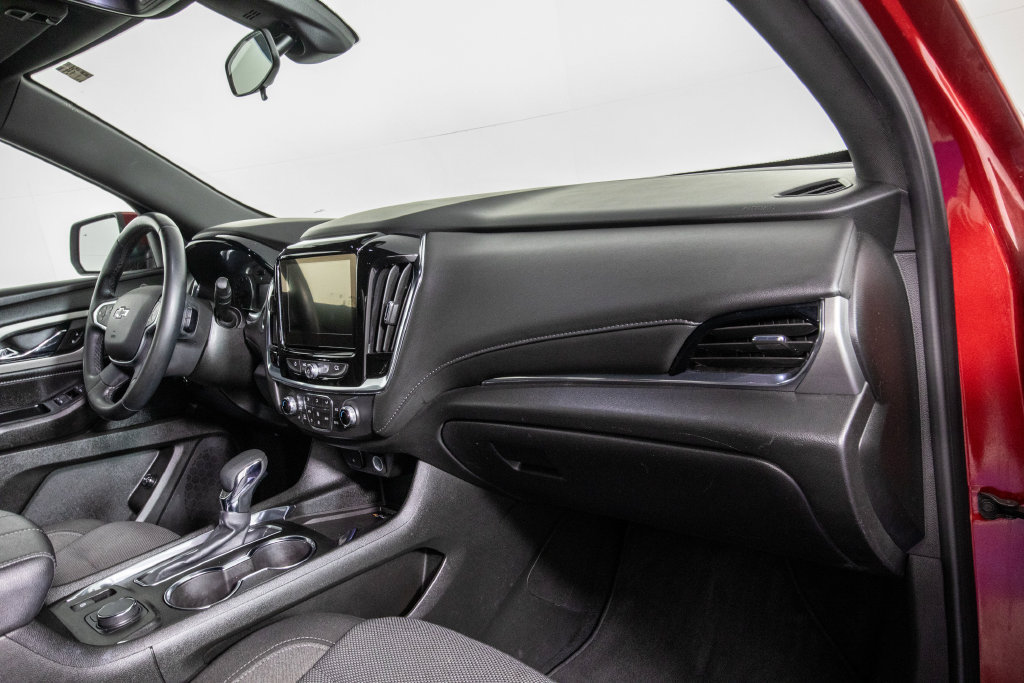 Used 2023 Chevrolet Traverse LT FWD image 20