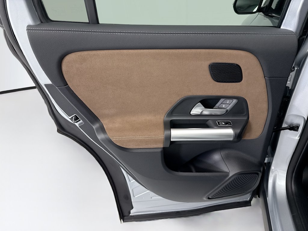 Certified 2025 Mercedes-Benz GLA 250 image 25