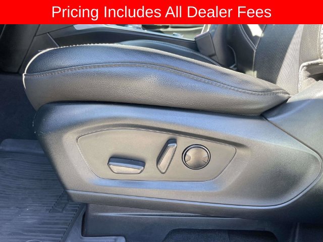 Used 2023 Ford Explorer Limited w/ Equipment Group 301A AWD/4WD image 22