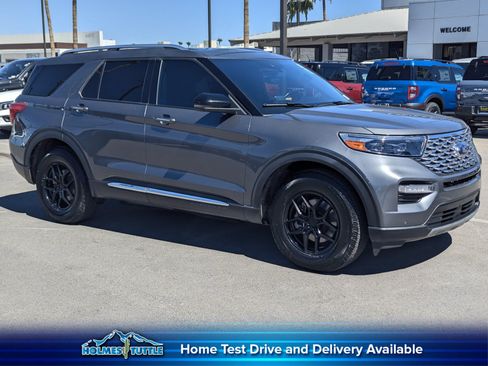 Used 2023 Ford Explorer Platinum w/ Technology Package AWD/4WD image 1