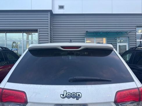 Used 2015 Jeep Grand Cherokee Limited AWD/4WD image 7