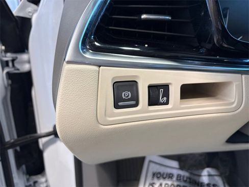 Certified 2023 Cadillac XT6 Premium Luxury w/ LPO, Floor Liner Package image 20