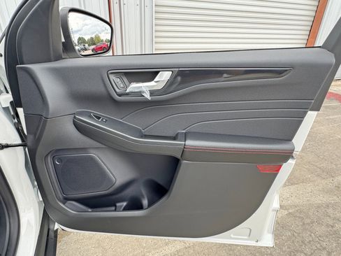 Used 2024 Ford Escape ST-Line Select image 40