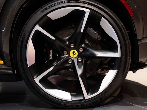 Certified 2025 Ferrari Purosangue AWD/4WD image 14