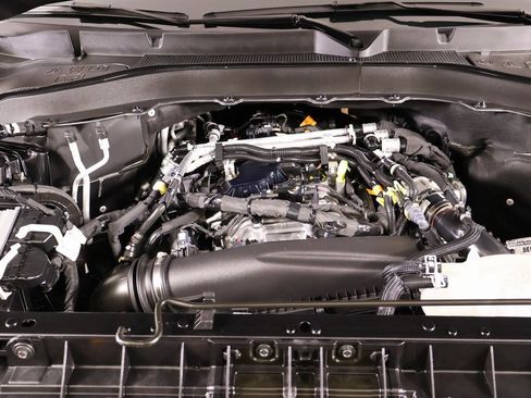 Used 2025 Ford Explorer Active w/ Active Comfort Package image 21