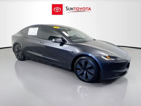 Used 2025 Tesla Model 3 Long Range RWD image 1