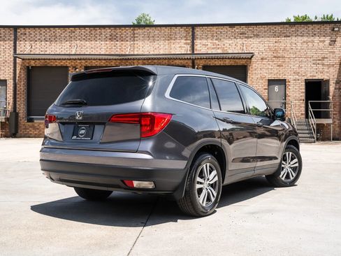 Used 2017 Honda Pilot EX-L image 2