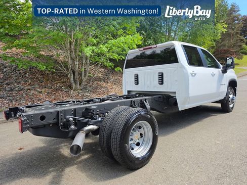 Used 2025 Chevrolet Silverado 3500 LT w/ Convenience Package AWD/4WD image 5