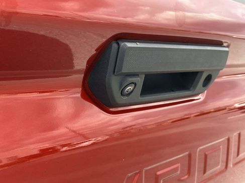 Used 2024 Chevrolet Colorado ZR2 w/ ZR2 Convenience Package III AWD/4WD image 13