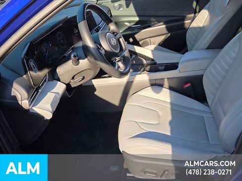 Used 2024 Hyundai Elantra Limited image 13