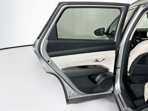 Used 2025 Hyundai Tucson Limited FWD image 27