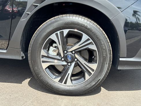 Used 2024 Subaru Crosstrek 2.0i Premium image 4