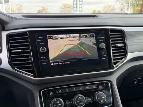 Used 2023 Volkswagen Atlas SE w/ Black Wheel Package image 30