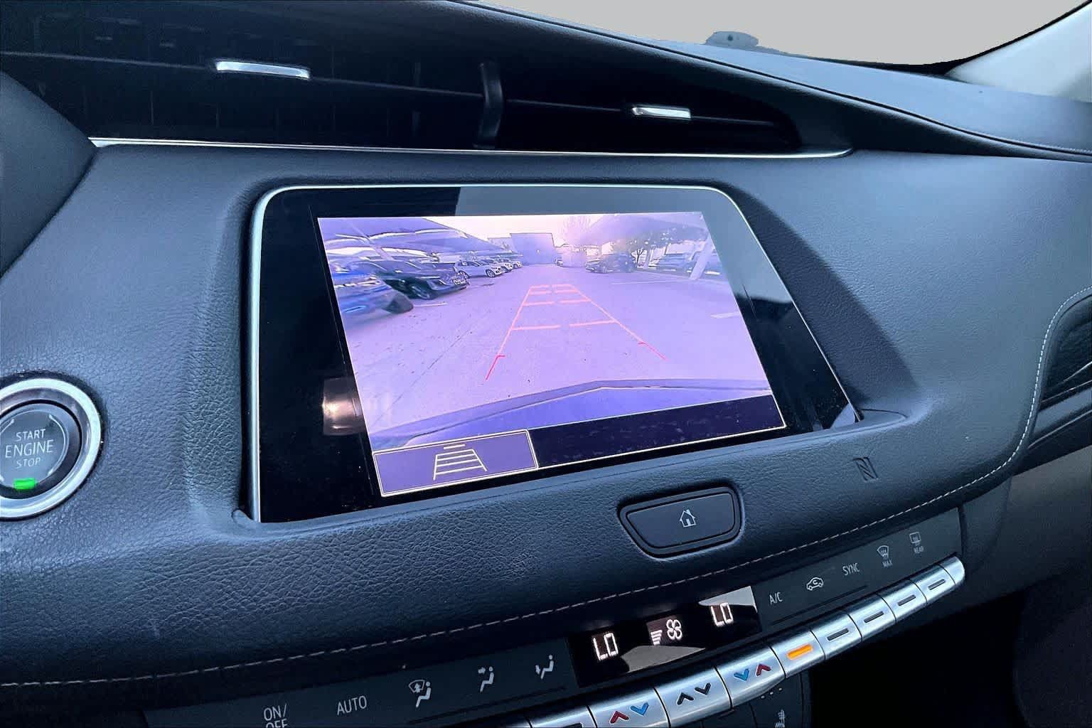 Used 2020 Cadillac XT4 Premium Luxury w/ Cold Weather Package FWD image 31