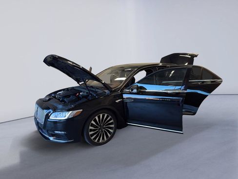 Used 2018 Lincoln Continental Black Label AWD/4WD image 11