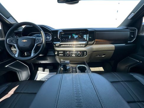 Used 2023 Chevrolet Silverado 1500 High Country w/ High Country Premium Package image 14