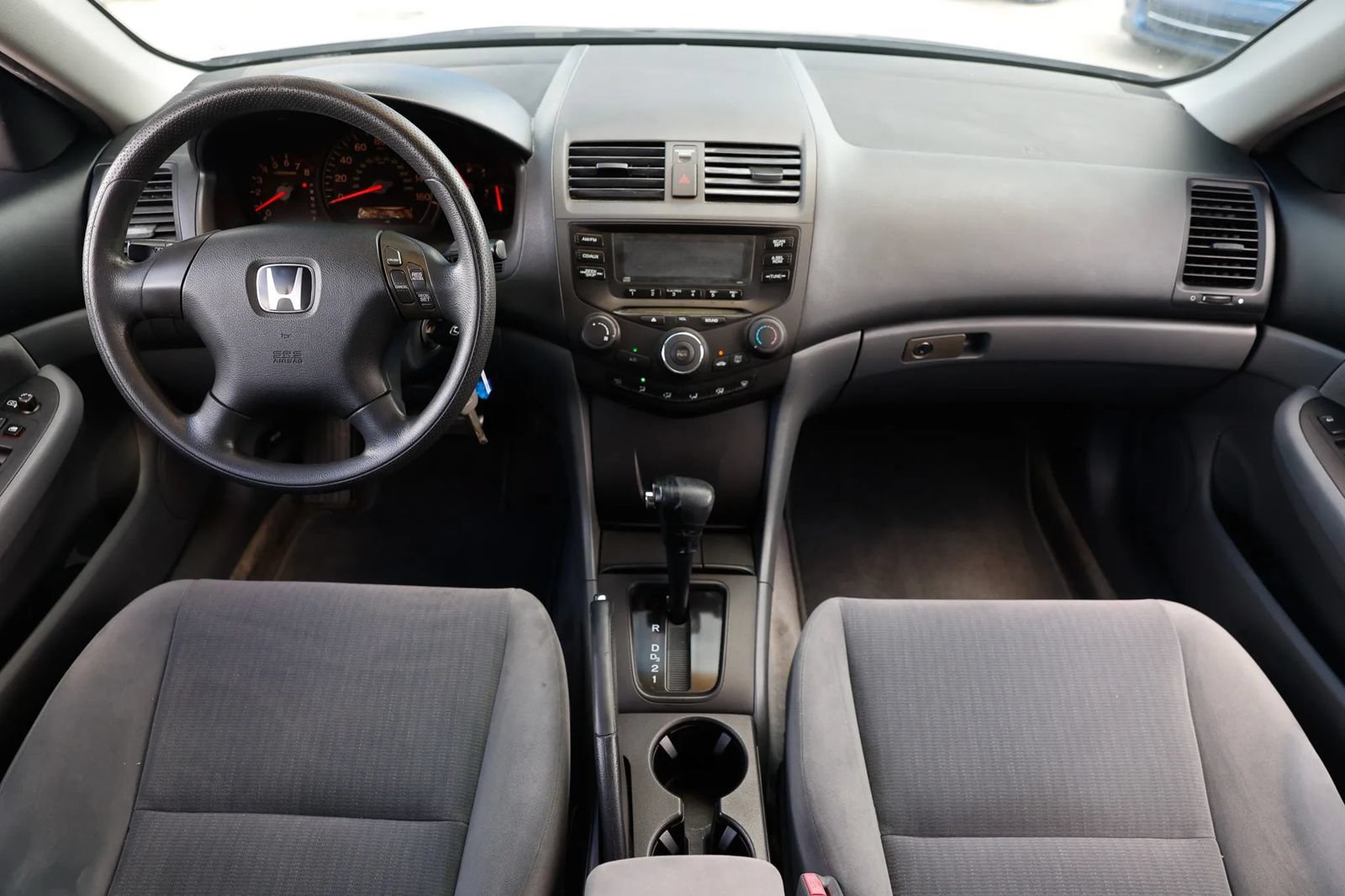 Used 2004 Honda Accord LX image 2
