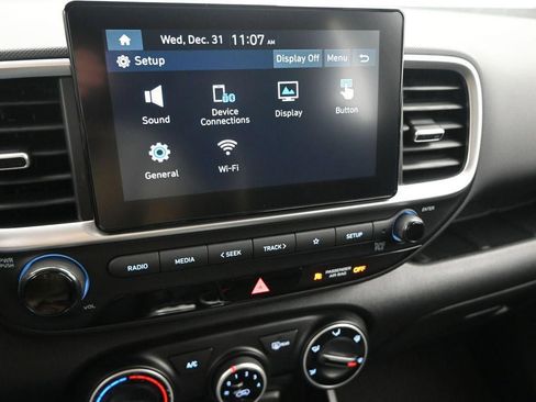 New 2026 Hyundai Venue SE image 15