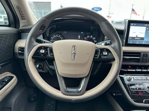 Used 2022 Lincoln Corsair AWD w/ Premium Package image 30