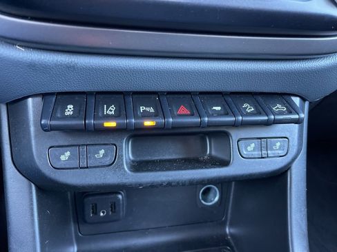 Used 2021 Chevrolet Colorado Z71 w/ Safety Package image 13