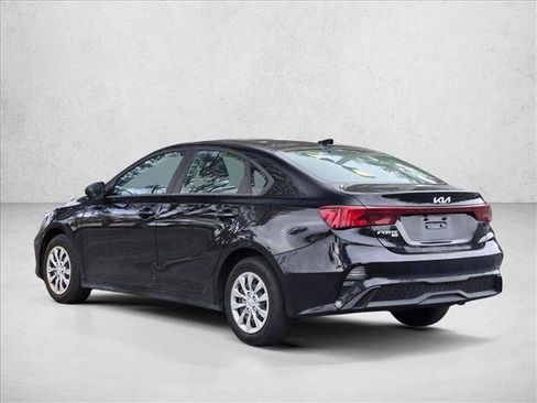 Used 2024 Kia Forte LX image 7