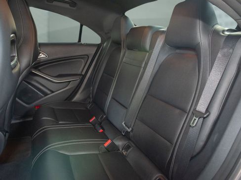 Used 2018 Mercedes-Benz CLA 250 4MATIC image 7