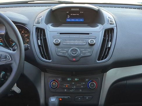 Used 2017 Ford Escape SE image 19