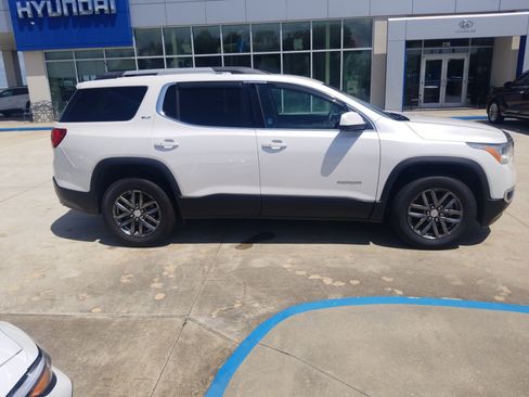 Used 2018 GMC Acadia SLT FWD image 8