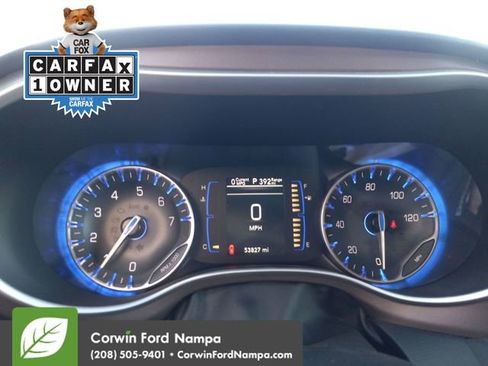 Used 2023 Chrysler Voyager LX image 15