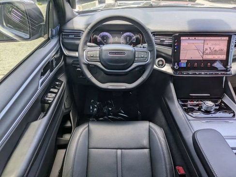 New 2026 Jeep Grand Wagoneer L 4WD w/ Premium Group I image 18