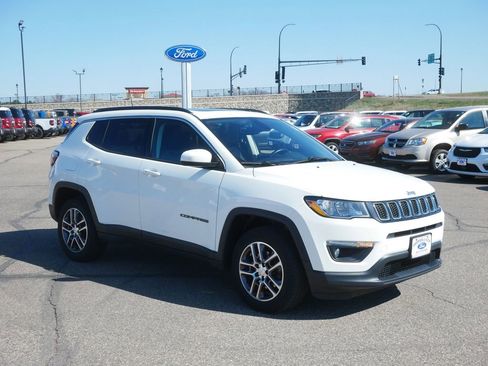 Used 2017 Jeep Compass Latitude w/ Popular Equipment Group image 3