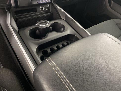 Used 2022 RAM 1500 Big Horn AWD/4WD image 32