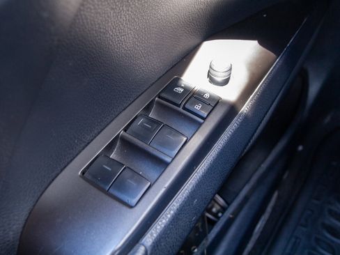 Used 2023 Toyota Camry SE w/ Cold Weather Package FWD image 12