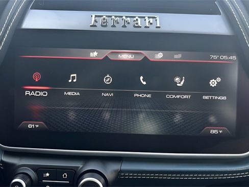 Used 2017 Ferrari GTC4Lusso image 21