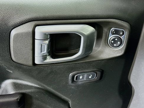 Used 2021 Jeep Wrangler Sport AWD/4WD image 22