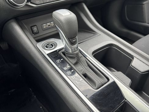 Used 2025 Nissan Sentra SV FWD image 39