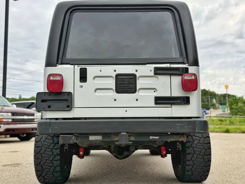 Used 2004 Jeep Wrangler 4WD image 35