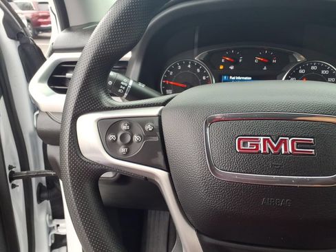 Used 2023 GMC Acadia SLE AWD/4WD image 18