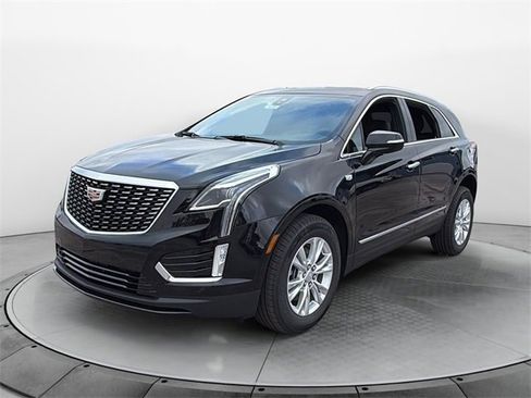 New 2026 Cadillac XT5 Luxury image 3